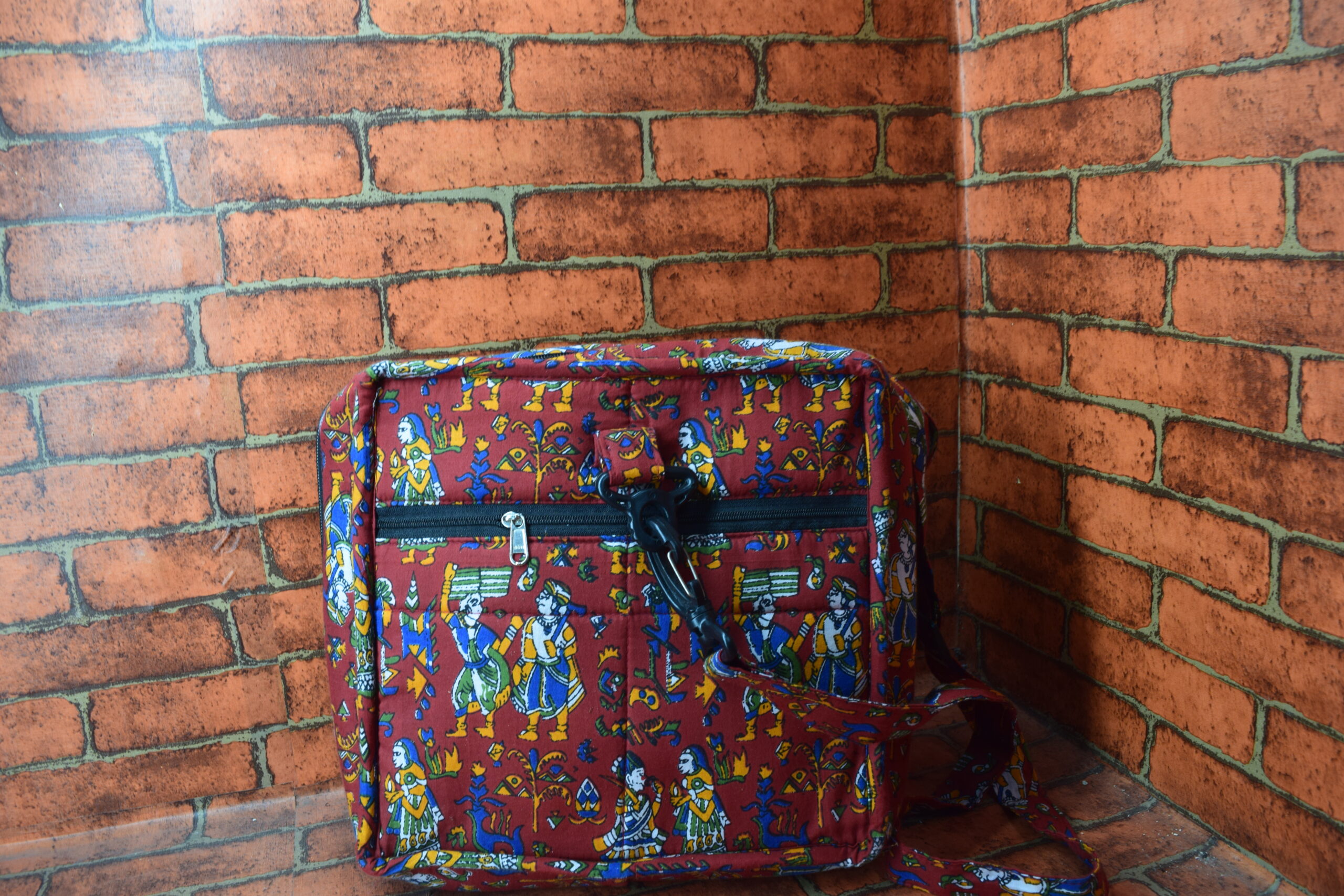 Kalamkari Expandable Travel Bag - Image 2