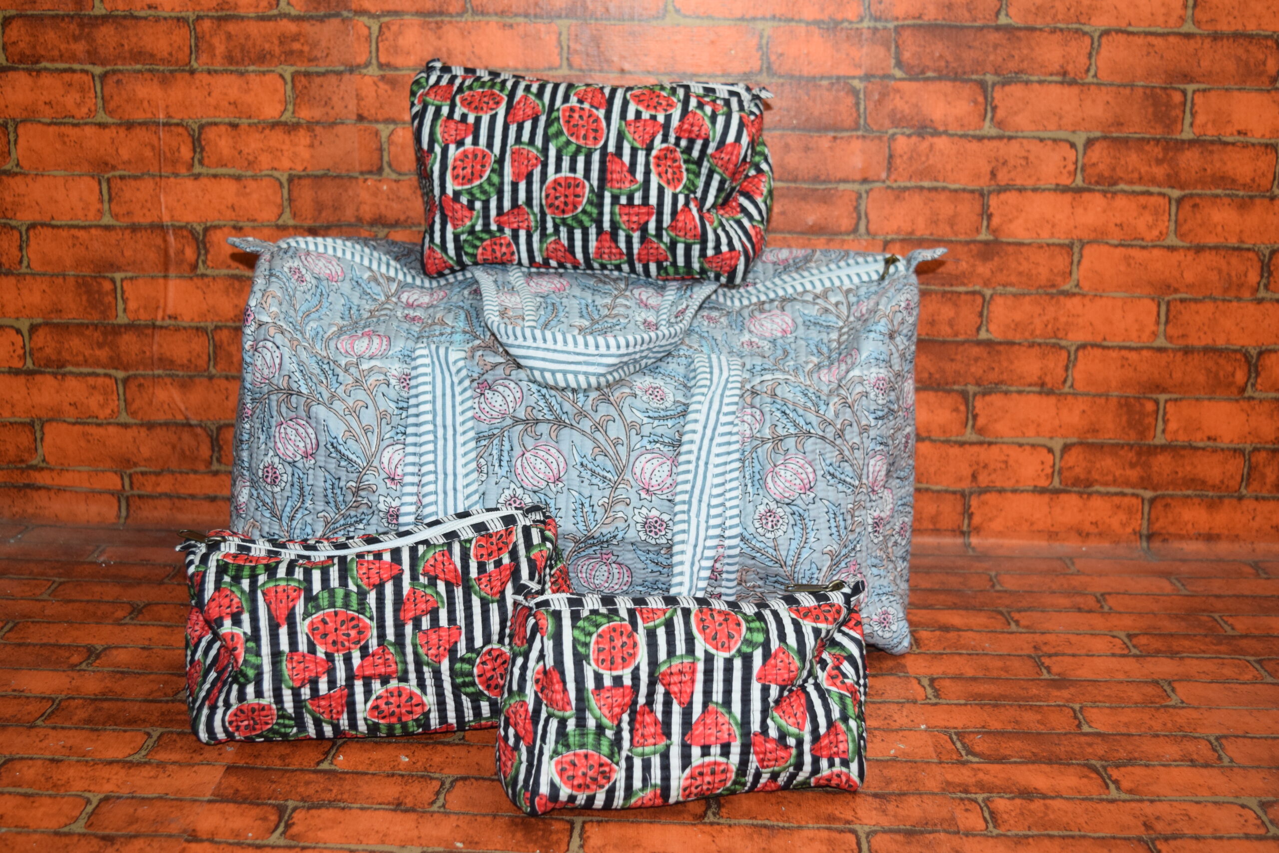 Duffle Totes+3 in 1 Vanity pouch - Image 5